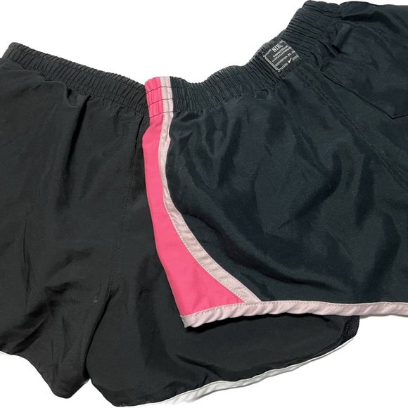 Girls Nike Shorts - Picture 2 of 3